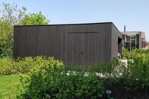 Modernes Carport aus Holz
