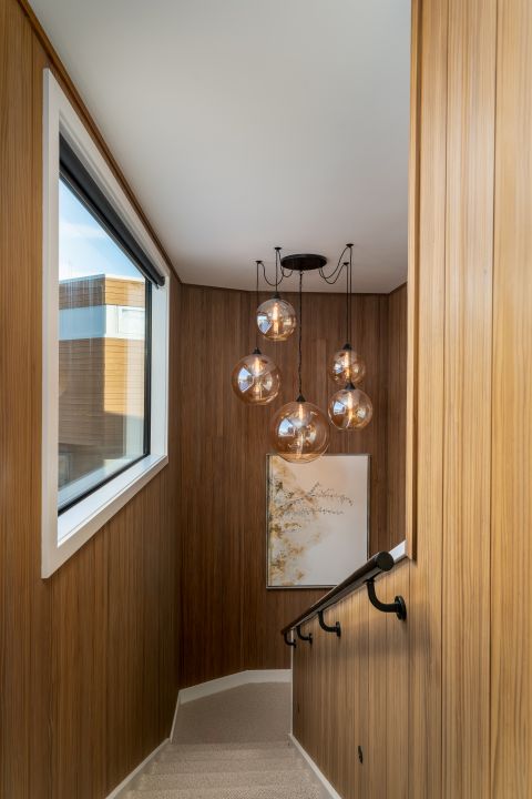 Houten wandbekleding in Abodo Vulcan