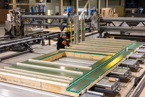 Automatische productielijn voor hsb bij Carpentier