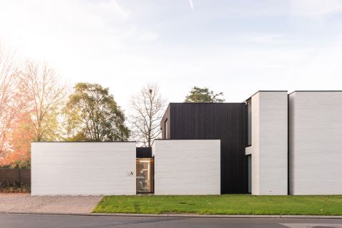 Zwarte gevelbekleding in thermisch naaldhout Plus line QC