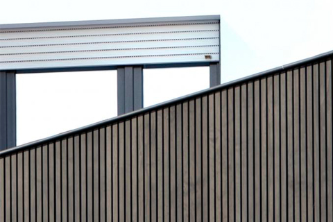 Aanbouw HOTwood clear pine gevelbekleding