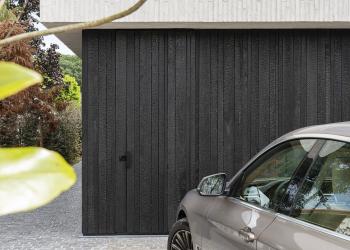 Gevelbekleding in gebrand hout woning Schilde