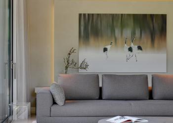 Modern interieur met duurzaam houten plafond