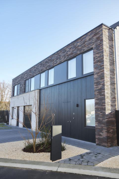 Houten gevelbekleding woonproject Danneels Ieper