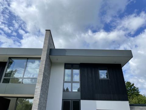 HOTwood essen gevelbekleding zwart geolied Plus line met naadloze bevestiging