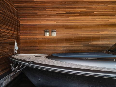 Boothuis interieur bekleed met thermisch essen Open Line QC