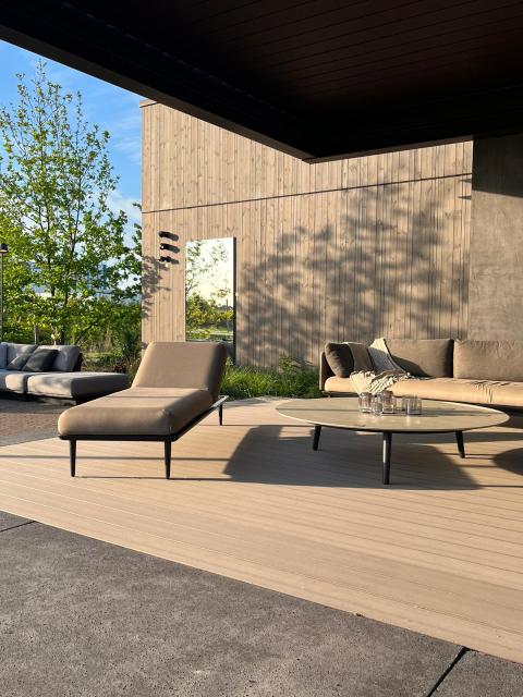 Gevelbekleding in thermisch naaldhout Plus Line QC kleur taupe
