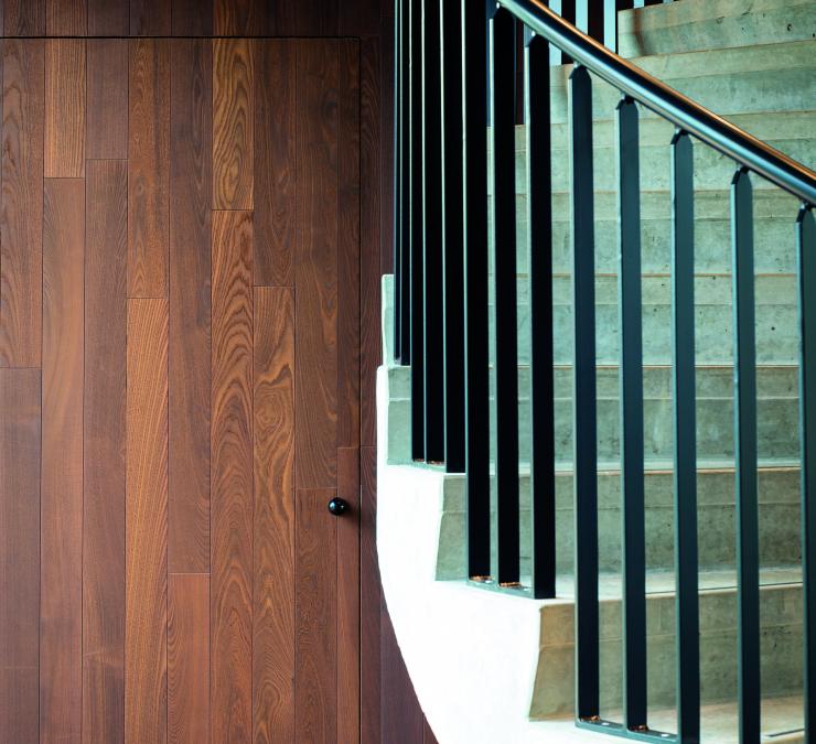 Houten vloer-, plafond- en wandbekleding kantoren Zoutman Roeselare