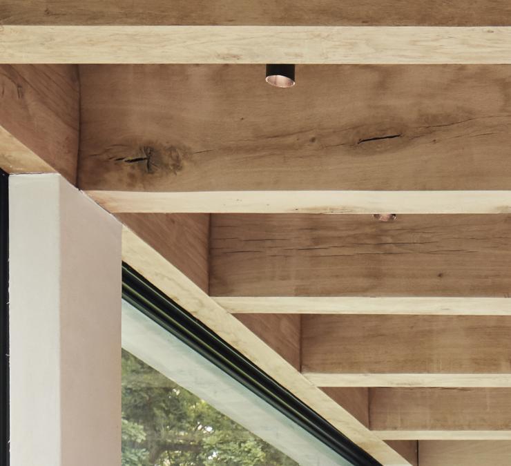 Eiken balken plafond