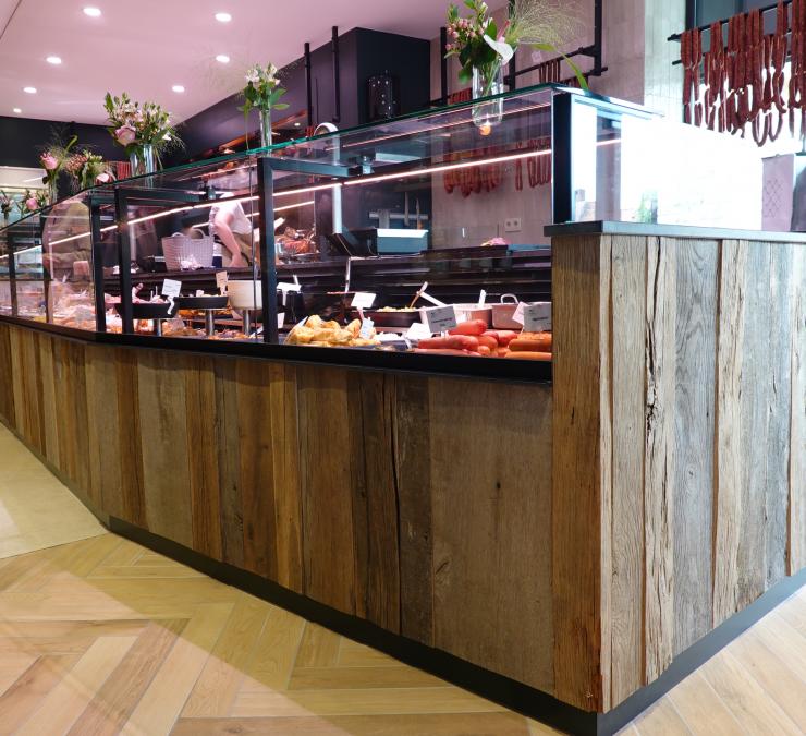 Barnwood wandbekleding Slagerij Meat Xavier en Lieselot Rollegem-Kapelle
