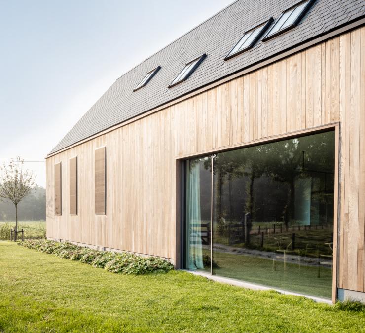 Houten gevelbekleding Familiewoning Loppem