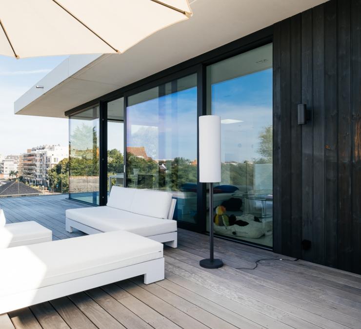 Gevelbekleding thermisch naaldhout zwart Residentie Villa Lynn Koksijde