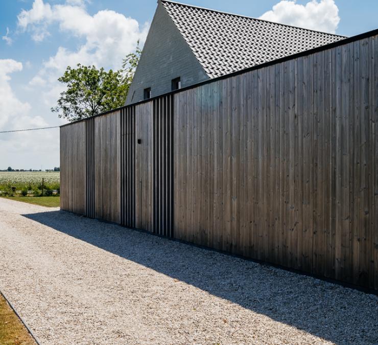 Houten aanbouw en omheining woning Ramskapelle  | Carpentier