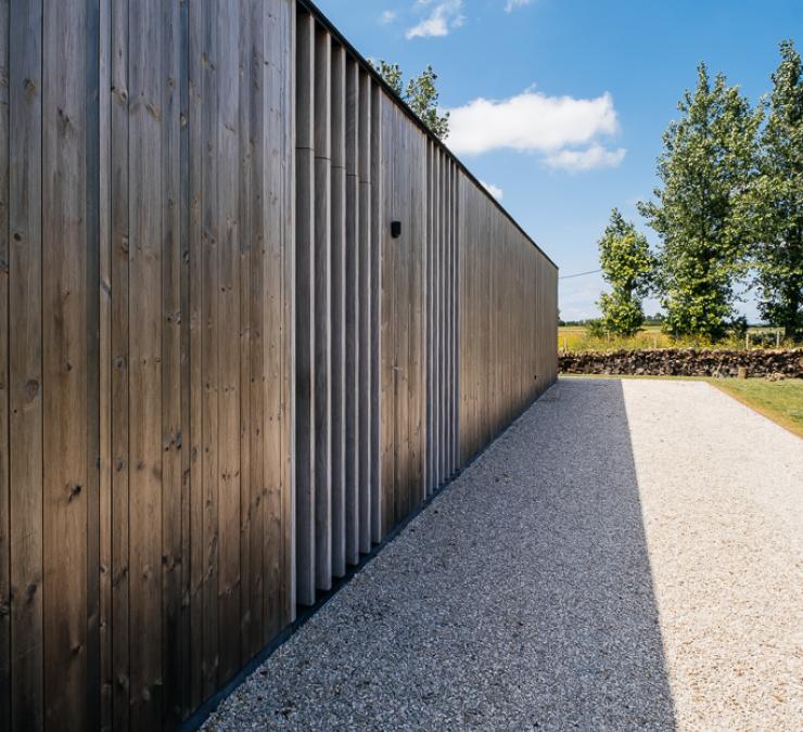 Houten aanbouw en omheining woning Ramskapelle  | Carpentier
