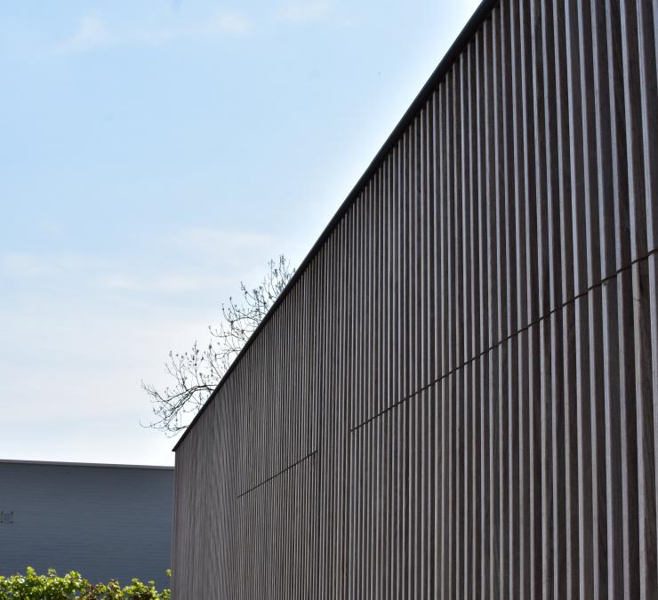 Houten gevelbekleding moderne woning Zottegem