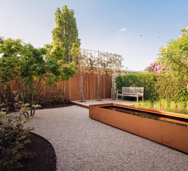 Houten afsluiting rondom tuin