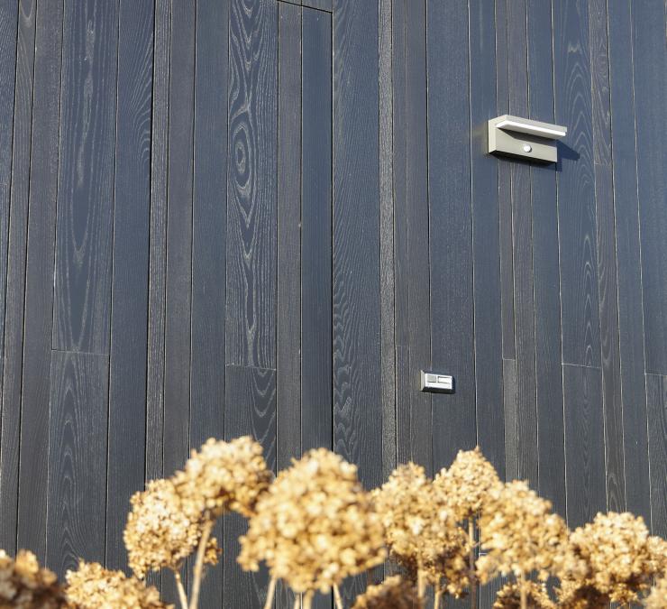 Houten gevelbekleding woonproject Danneels Ieper