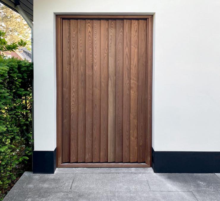 Houten shutter met beweegbare lamellen