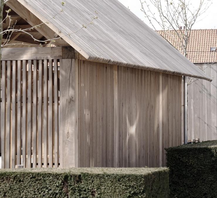 Eiken bijgebouw