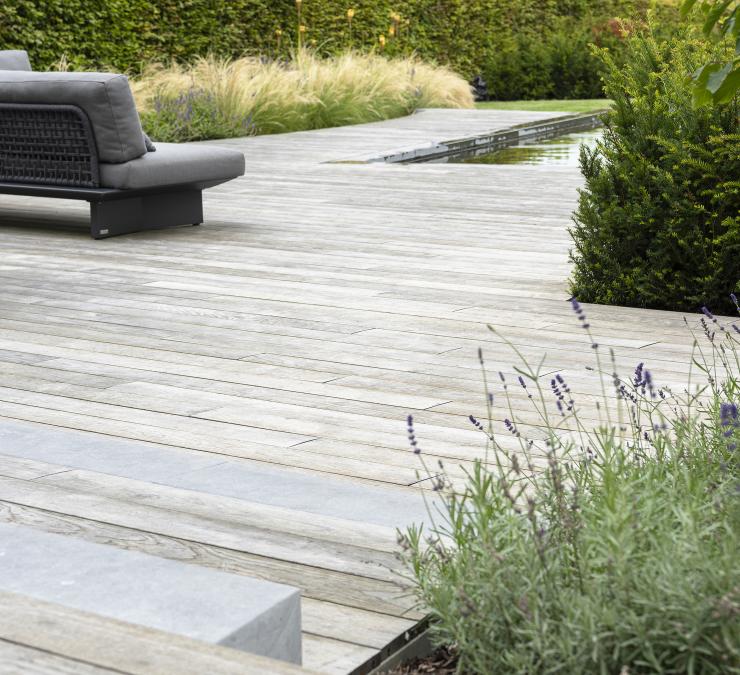 Houten terras thermisch essen