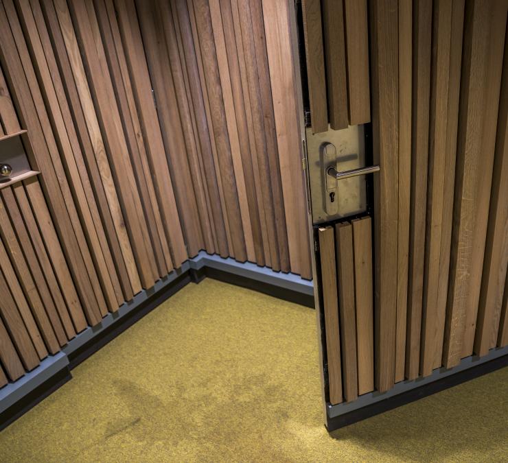 Wandbekleding in eiken maatwerk