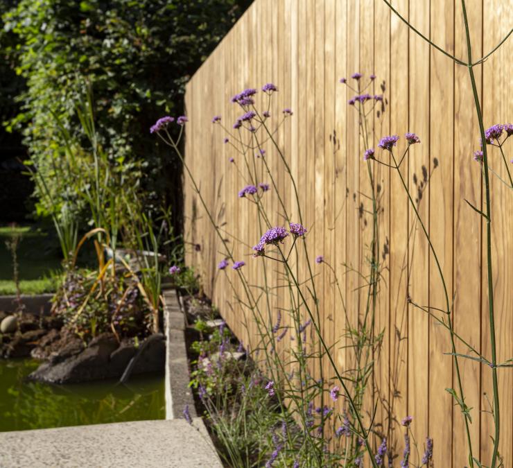 Houten afsluiting in thermisch clear pine Halfhouts rabat