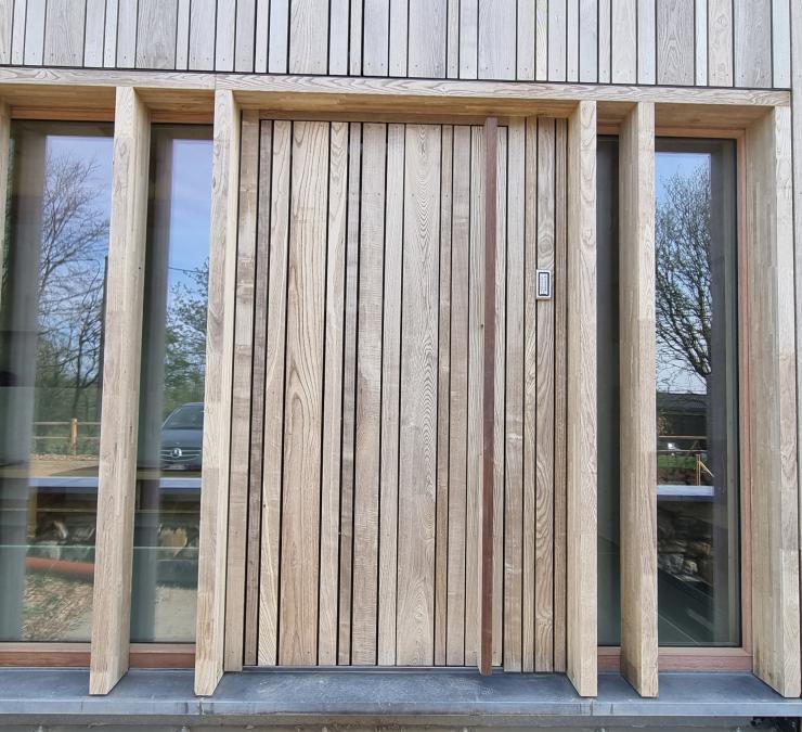 Thermisch essen gevelbekleding deur Plus line & Pillar line