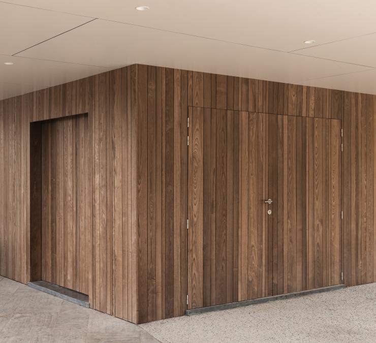 Thermo ash cladding in varying widths
