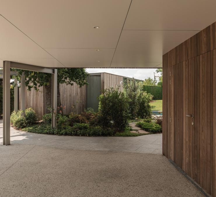 HOTwood ash cladding combined with white covering