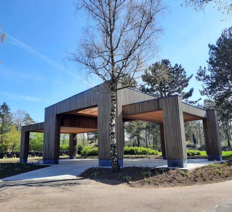 Wood-clad farewell space