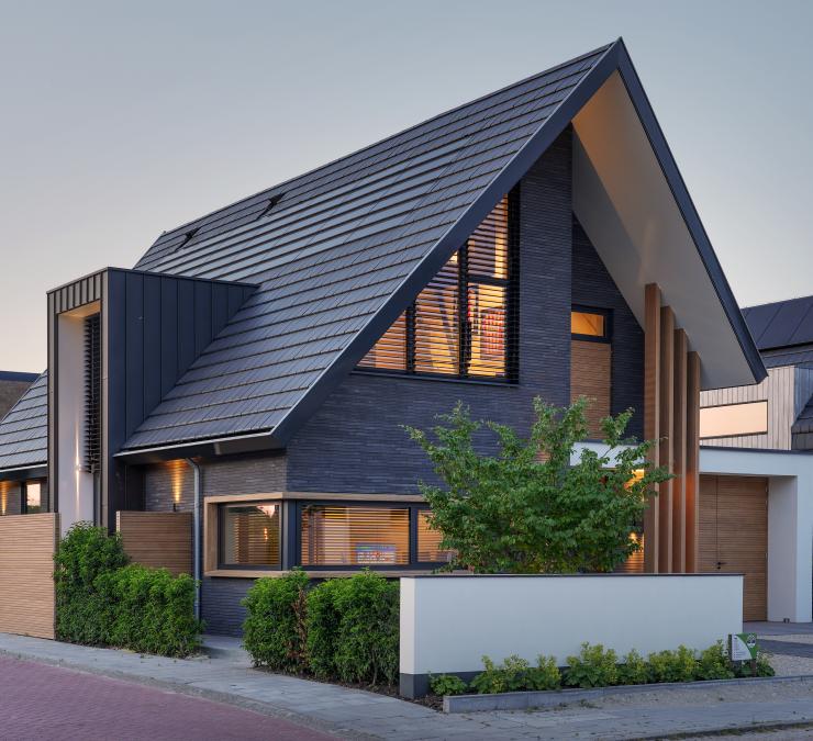 Woning met warme touch van Accoya hout in gevel en omheining