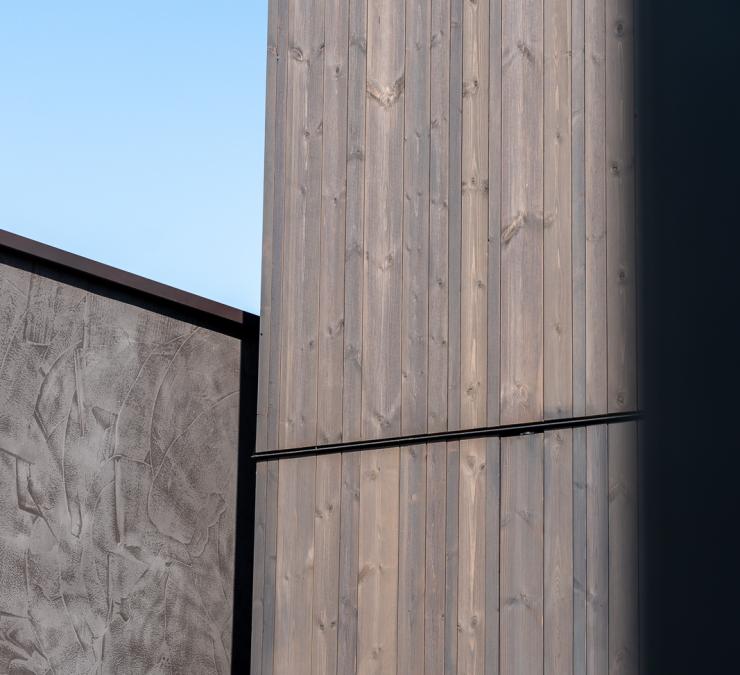 Gevelbekleding in thermisch naaldhout Plus Line QC kleur taupe