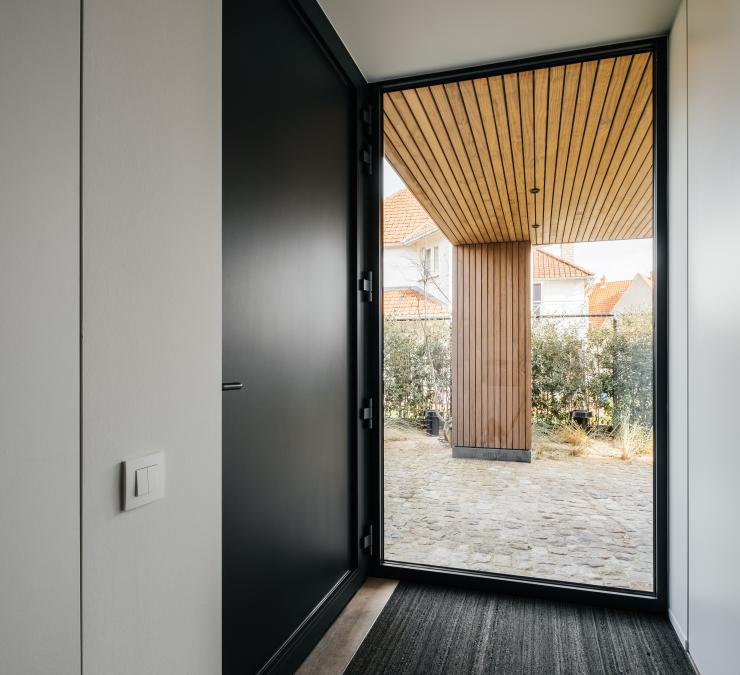 Outdoor ceiling clad in knot-free HOTwood pine